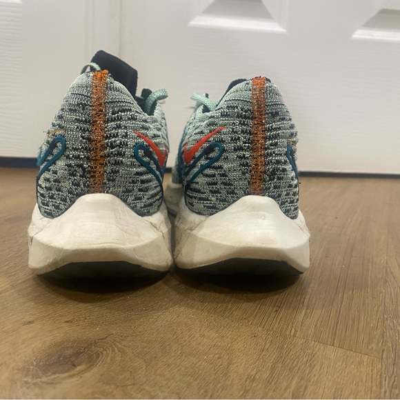 Nike Zoom Max woman’s 8. - Picture 6 of 7